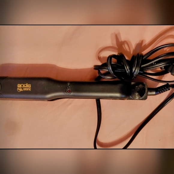 ANDIS HAIR CERAMIC FLAT IRON - Picture 7 of 7